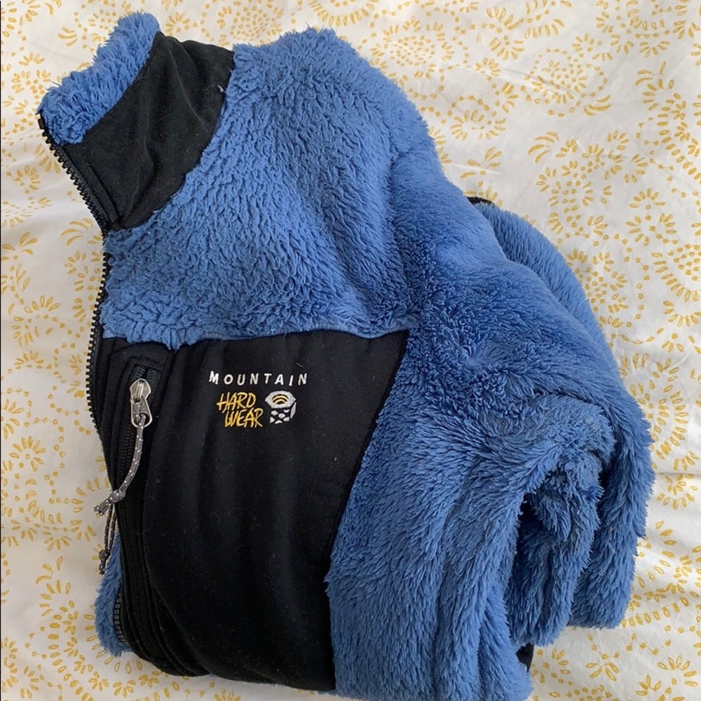 Mountain hardware fleece